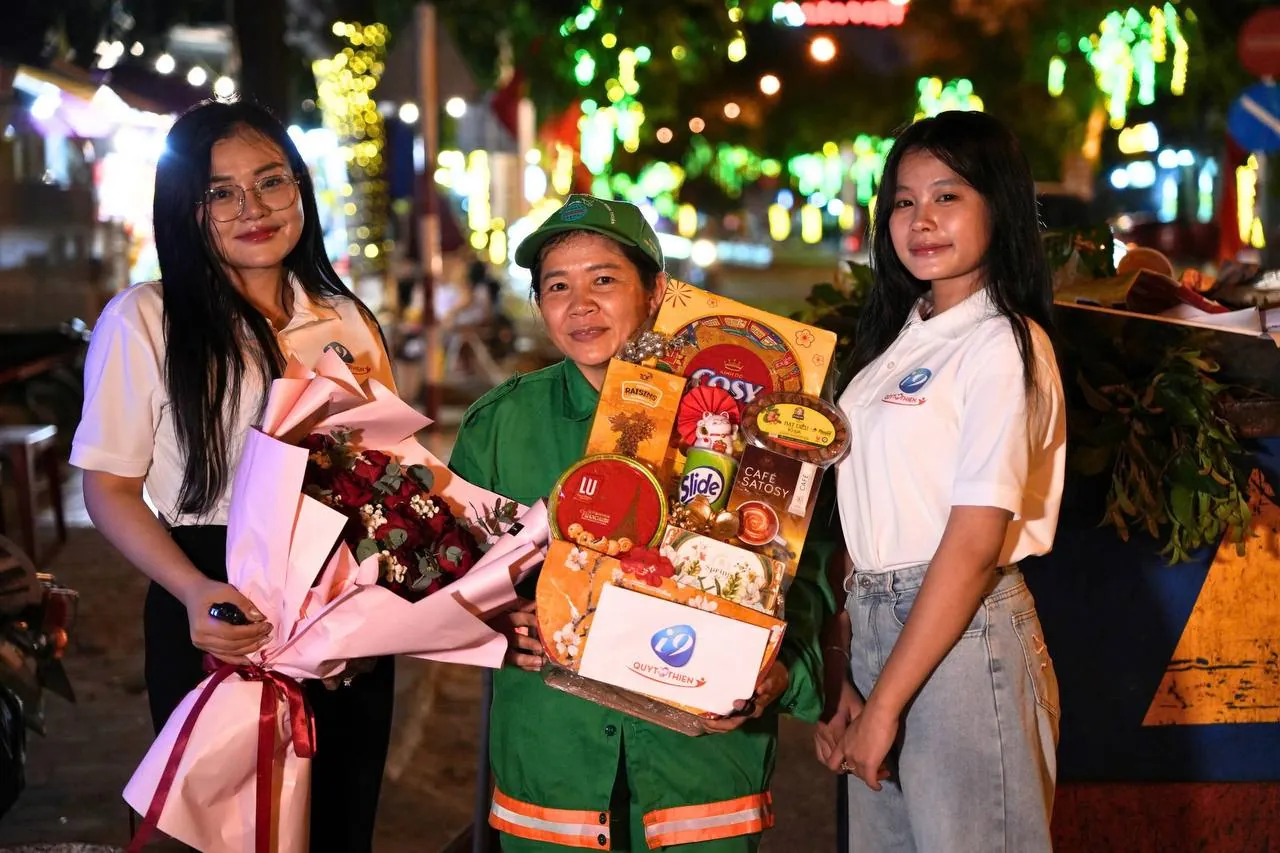 Biểu tượng tầm nhìn của 123 b với sự đổi mới và phát triển trong tương lai